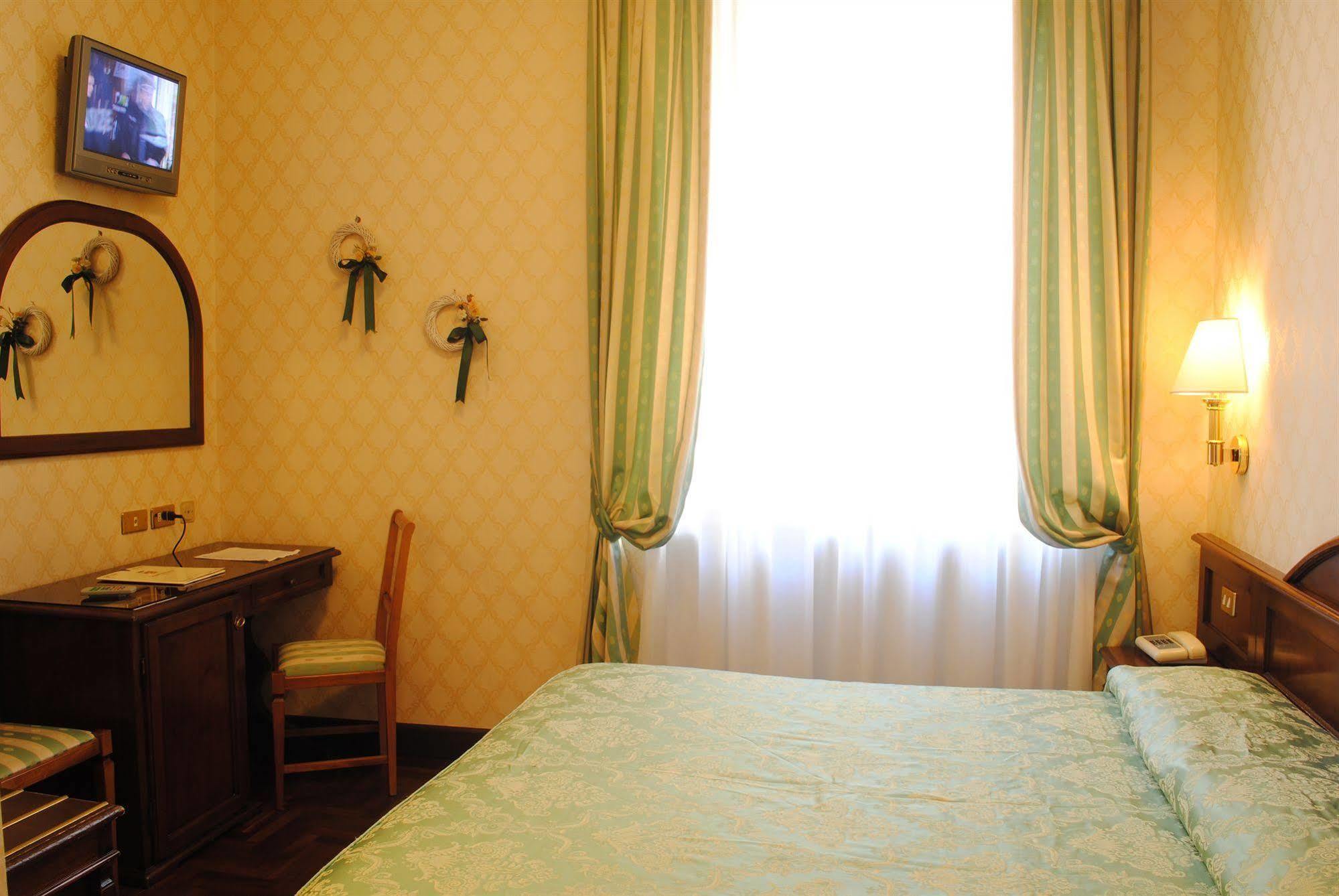 Hotel Boccaccio Florence Luaran gambar
